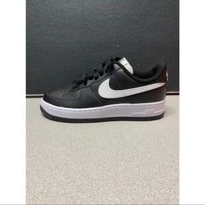NEW MEN'S SIZE 6 WOMEN'S SIZE 7.5 NIKE BY YOU AIR FORCE 1 BLACK WHITE AQ3778-994